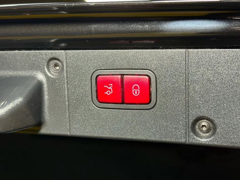 Used 2008 Mercedes-Benz S 63 AMG image 16