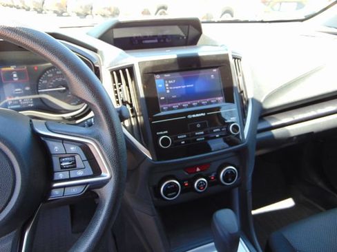 Used 2021 Subaru Crosstrek 2.0i AWD/4WD image 12