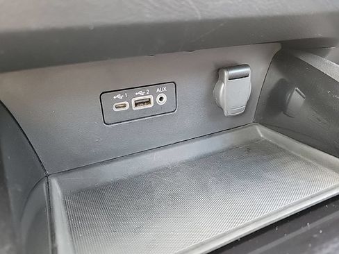 Used 2024 Nissan Altima 2.5 SV FWD image 25