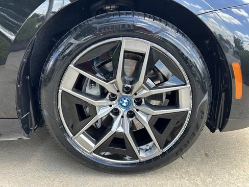 Used 2024 BMW i5 eDrive40i RWD image 27