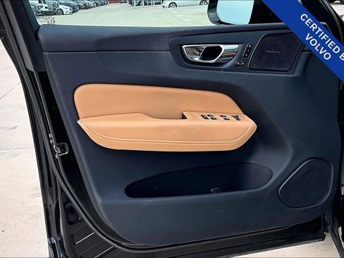 Certified 2023 Volvo XC60 B5 Ultimate w/ Protection Package Premier image 23