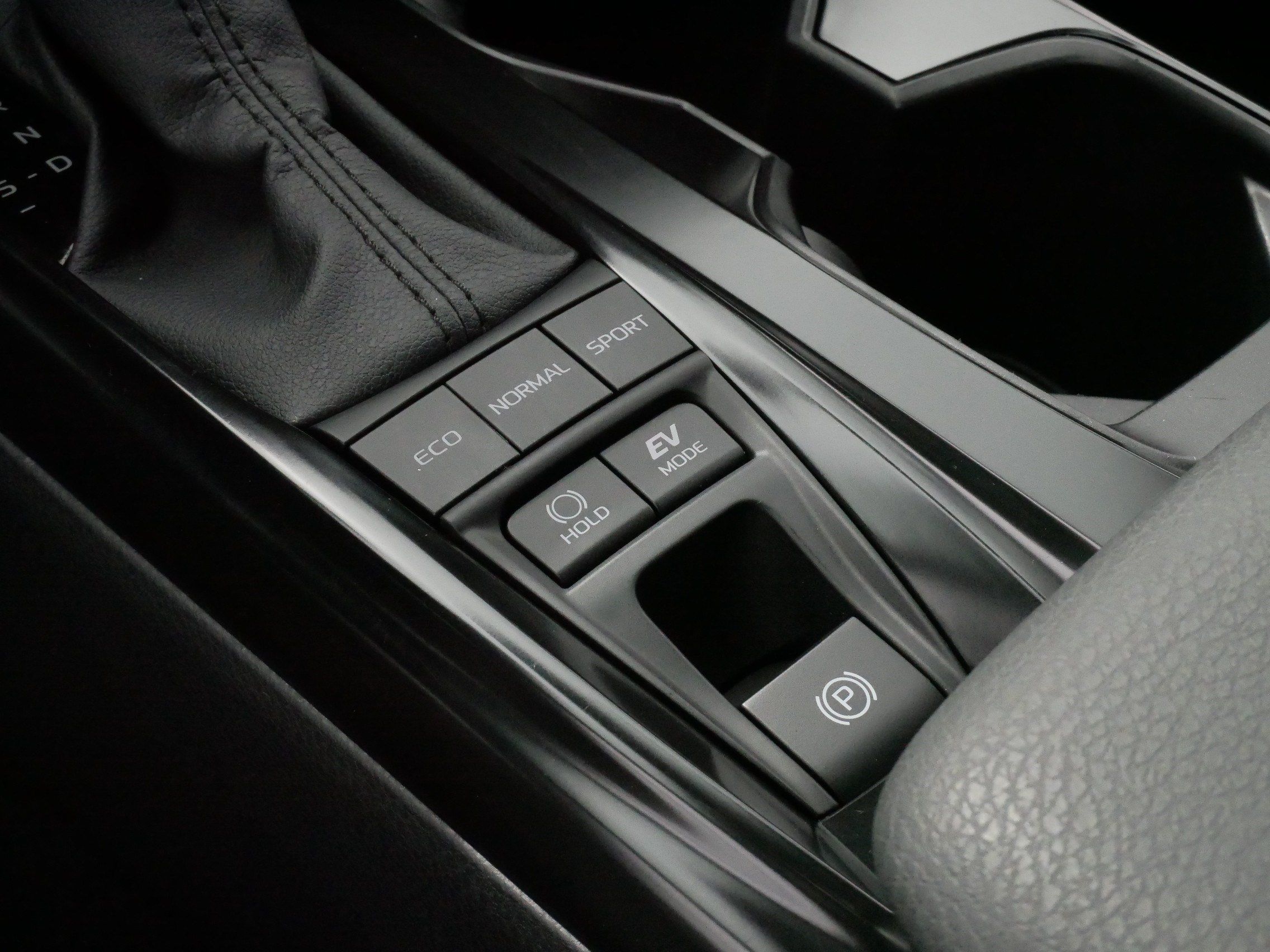 Certified 2026 Toyota Camry LE FWD image 25