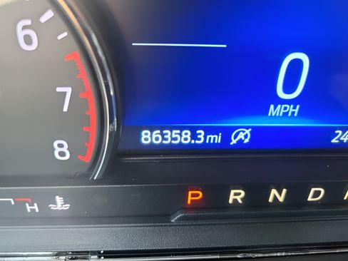 Used 2020 Ford Explorer XLT RWD image 25