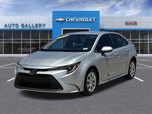 Used 2024 Toyota Corolla LE FWD image 1