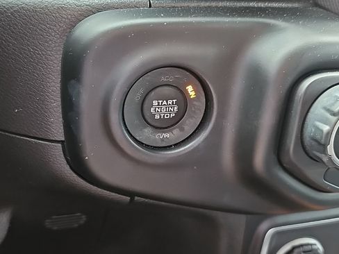 Used 2021 Jeep Wrangler Unlimited Sahara AWD/4WD image 11