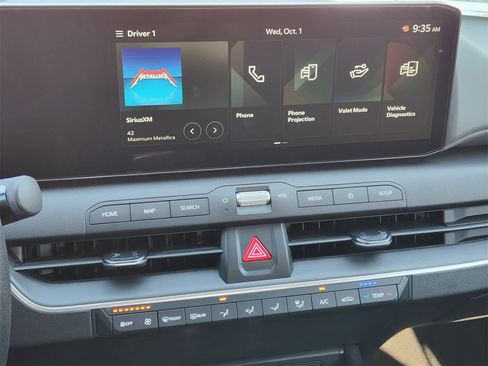 New 2025 Kia K4 LXS image 15