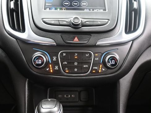Used 2020 Chevrolet Equinox LT FWD image 46