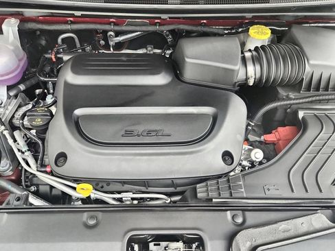 New 2027 Chrysler Pacifica Limited AWD/4WD image 35