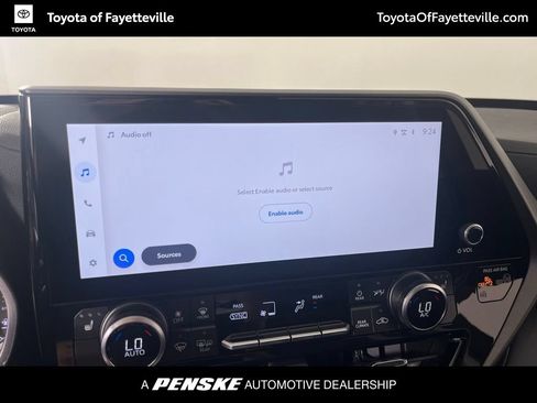 Used 2026 Toyota Highlander XLE AWD/4WD image 32
