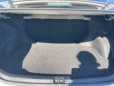 Used 2018 Toyota Corolla SE image 34