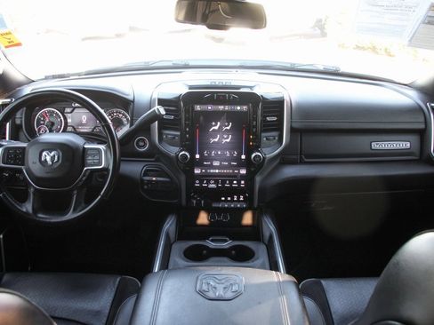 Used 2022 RAM 2500 Laramie w/ Night Edition image 25