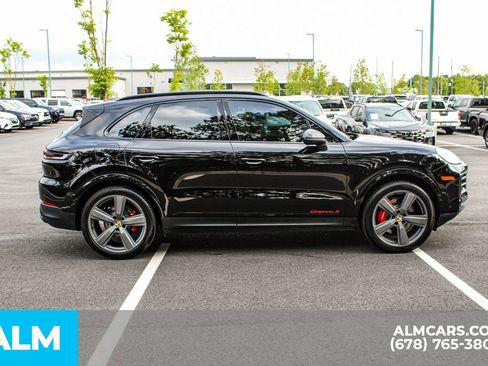 Used 2024 Porsche Cayenne S image 9