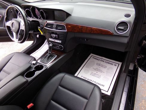 Used 2014 Mercedes-Benz C 300 4MATIC Sedan image 21