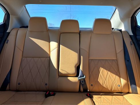 Used 2024 Nissan Sentra SV w/ SV Premium Package image 6