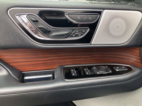 Certified 2022 Lincoln Navigator Reserve image 21