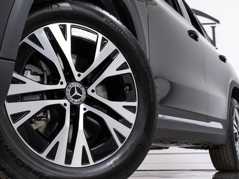 New 2025 Mercedes-Benz GLA 250 4MATIC image 28