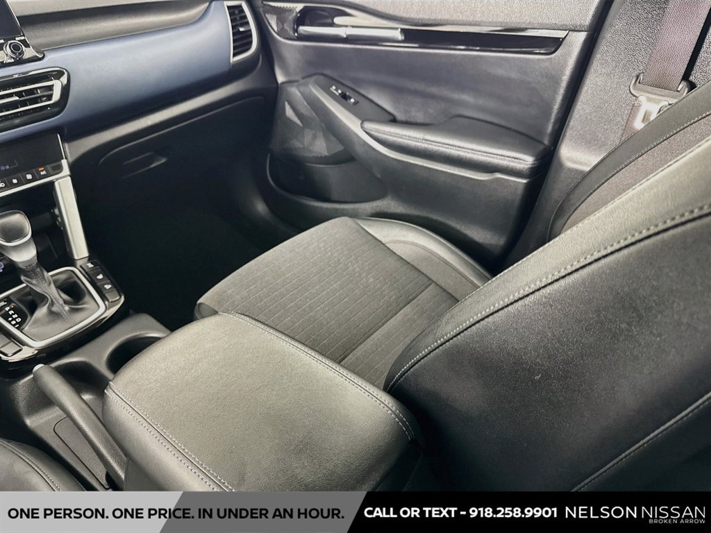 Used 2023 Kia Seltos S w/ Navigation Package AWD/4WD image 23