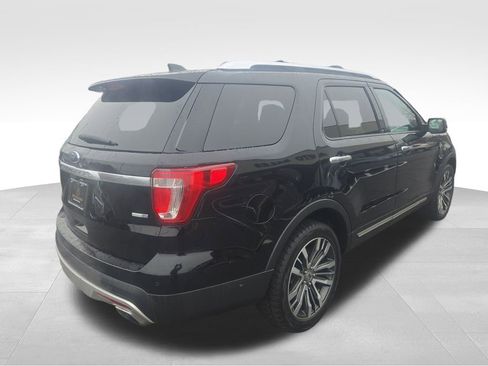 Used 2017 Ford Explorer Platinum image 5