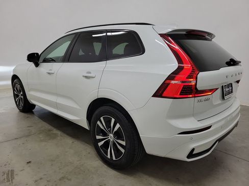 Used 2025 Volvo XC60 B5 Core image 7
