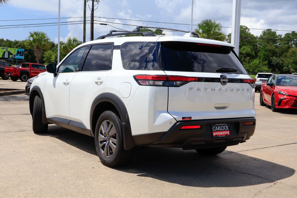 Used 2025 Nissan Pathfinder SV FWD image 23
