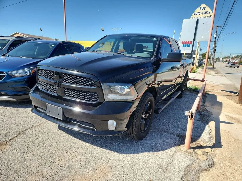 Used 2014 RAM 1500 Express w/ Black Ram 1500 Express Group RWD image 2