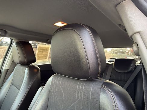 Used 2019 Chevrolet Trax LT w/ LT Convenience Package image 11