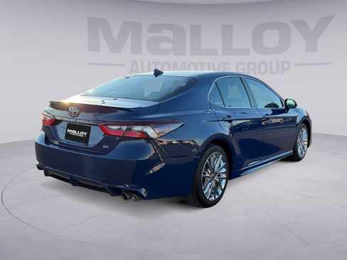 Used 2024 Toyota Camry SE image 5