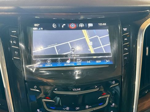 Used 2018 Cadillac Escalade Premium Luxury image 14