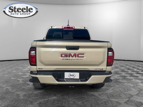 Used 2024 GMC Canyon AT4 w/ AT4 Premium Package image 4