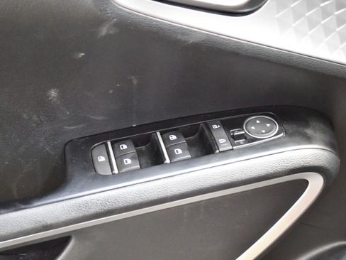 Used 2025 Kia Soul LX w/ LX Technology Package image 15