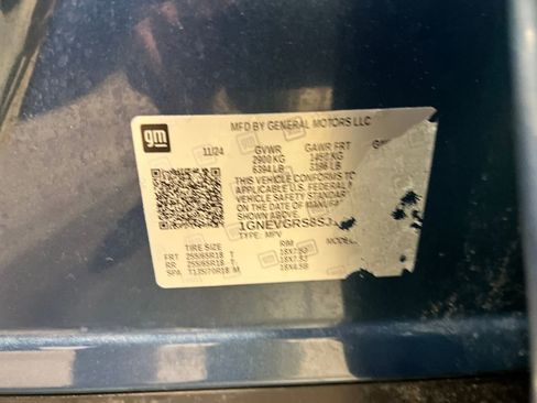 Certified 2025 Chevrolet Traverse LT w/ Driver Confidence Package image 29