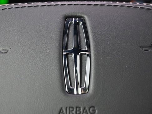 New 2026 Lincoln Nautilus Reserve image 32