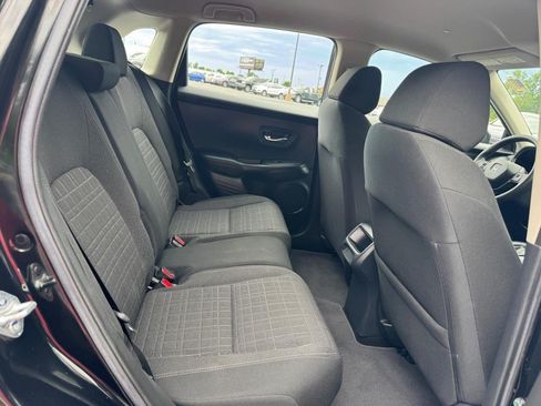 Certified 2025 Honda HR-V LX image 11