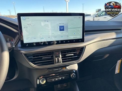 New 2026 Ford Escape SE w/ Class II Trailer Tow Package FWD image 19