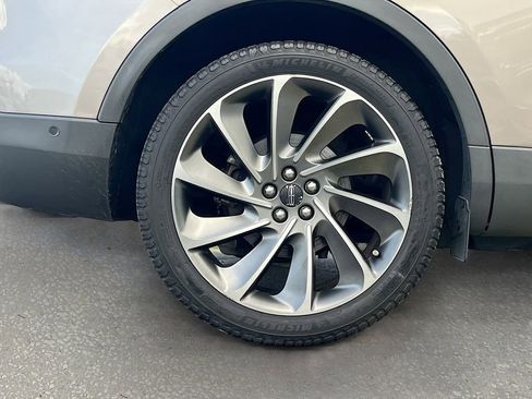 Used 2019 Lincoln Nautilus Reserve FWD image 32