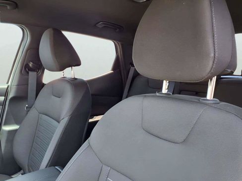 Used 2025 Hyundai Santa Cruz SE FWD image 12