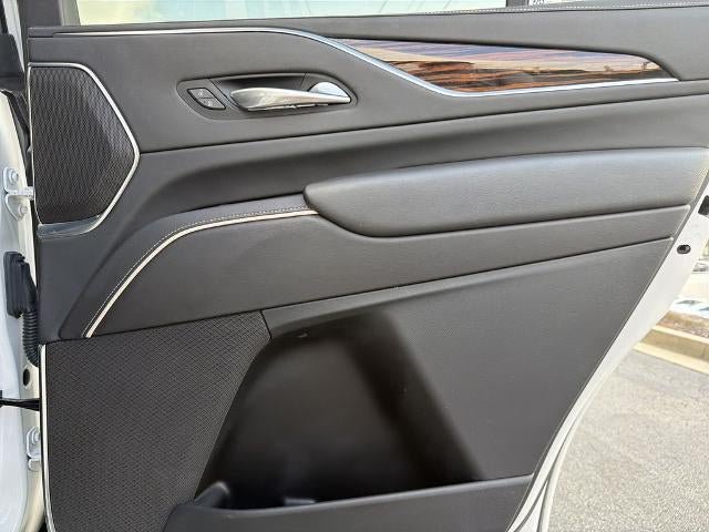 Certified 2022 Cadillac Escalade Premium Luxury AWD/4WD image 16