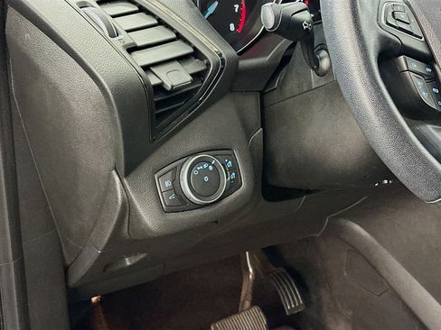 Used 2018 Ford Escape SEL image 17