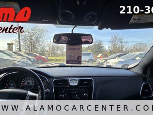 Used 2013 Chrysler 200 Touring image 39