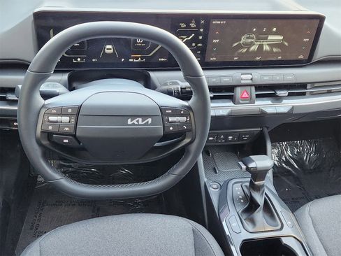 Certified 2025 Kia K4 EX image 26