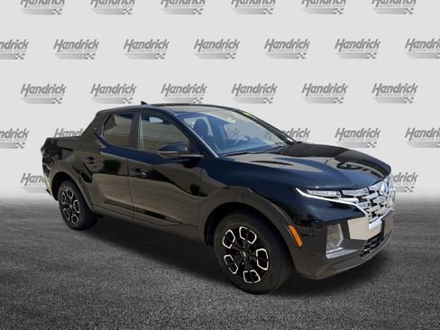 Used 2024 Hyundai Santa Cruz SEL AWD/4WD image 2