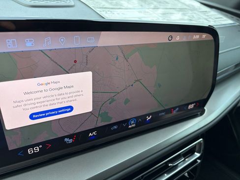 New 2025 Chevrolet Traverse LT w/ Enhanced Driving Package image 6