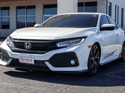 Used 2019 Honda Civic Sport Touring image 1