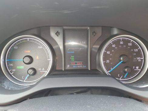Used 2021 Toyota Venza LE w/ Carpet Mat Package (TMS) AWD/4WD image 19
