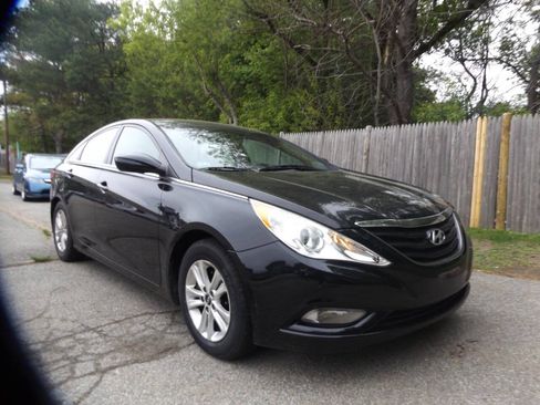 Used 2013 Hyundai Sonata GLS w/ Popular Equipment Pkg FWD image 2