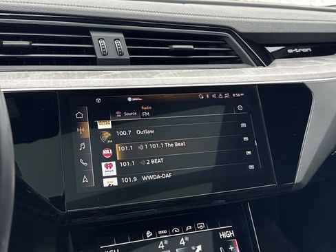 Used 2024 Audi Q8 e-tron Premium Plus w/ Premium Plus Package image 18