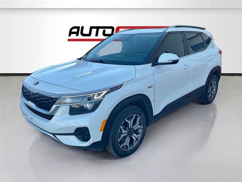 Used 2021 Kia Seltos EX image 3