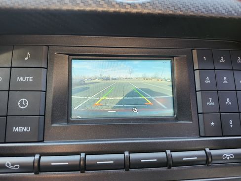 Used 2018 Ford Mustang Coupe image 2