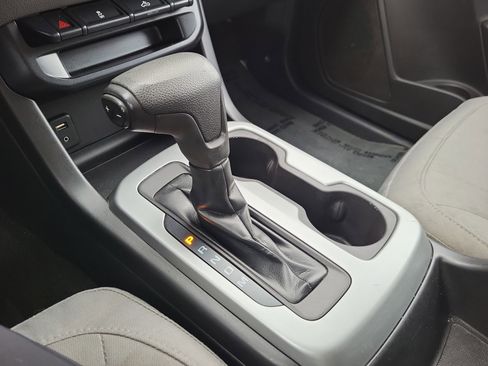 Used 2016 Chevrolet Colorado LT w/ LT Convenience Package image 23