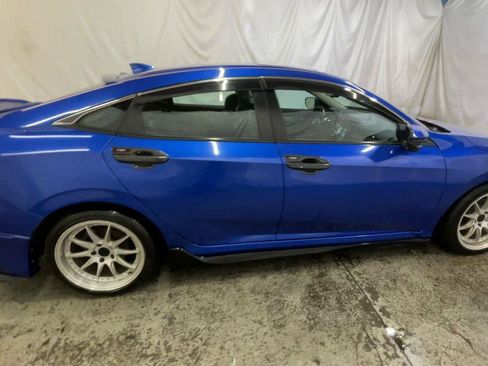 Used 2017 Honda Civic Touring image 9